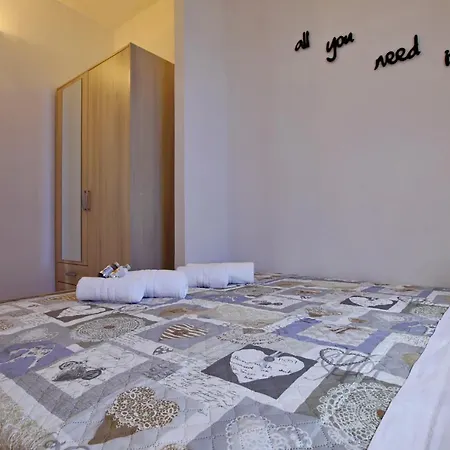 Barka Apartment *