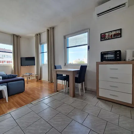 Barka Apartment